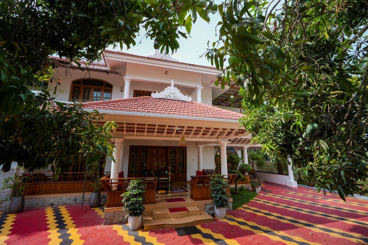 Parudeesa - Heavenly- Luxurious Palace Look-Near Cbd - Kerala - India With Breakfast Kaladi Exterior photo