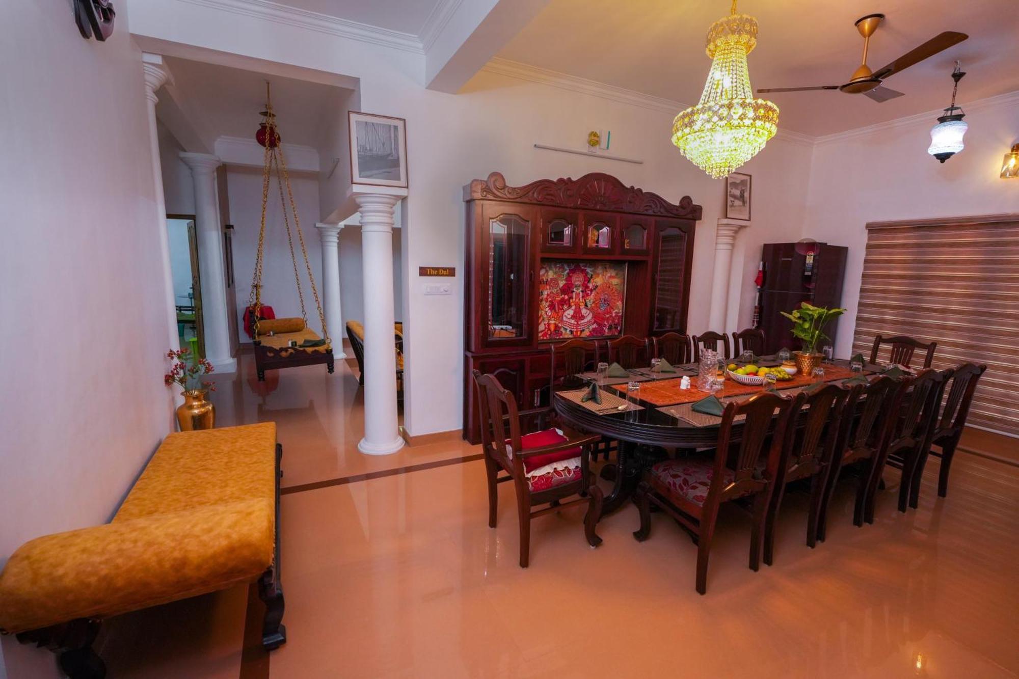 Parudeesa - Heavenly- Luxurious Palace Look-Near Cbd - Kerala - India With Breakfast Kaladi Exterior photo